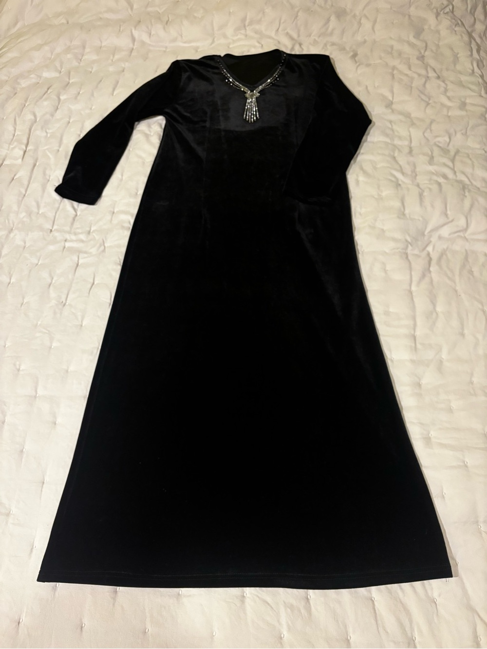 Black Long Sleeve Velvet Maxi Dress with Beaded Accent1523